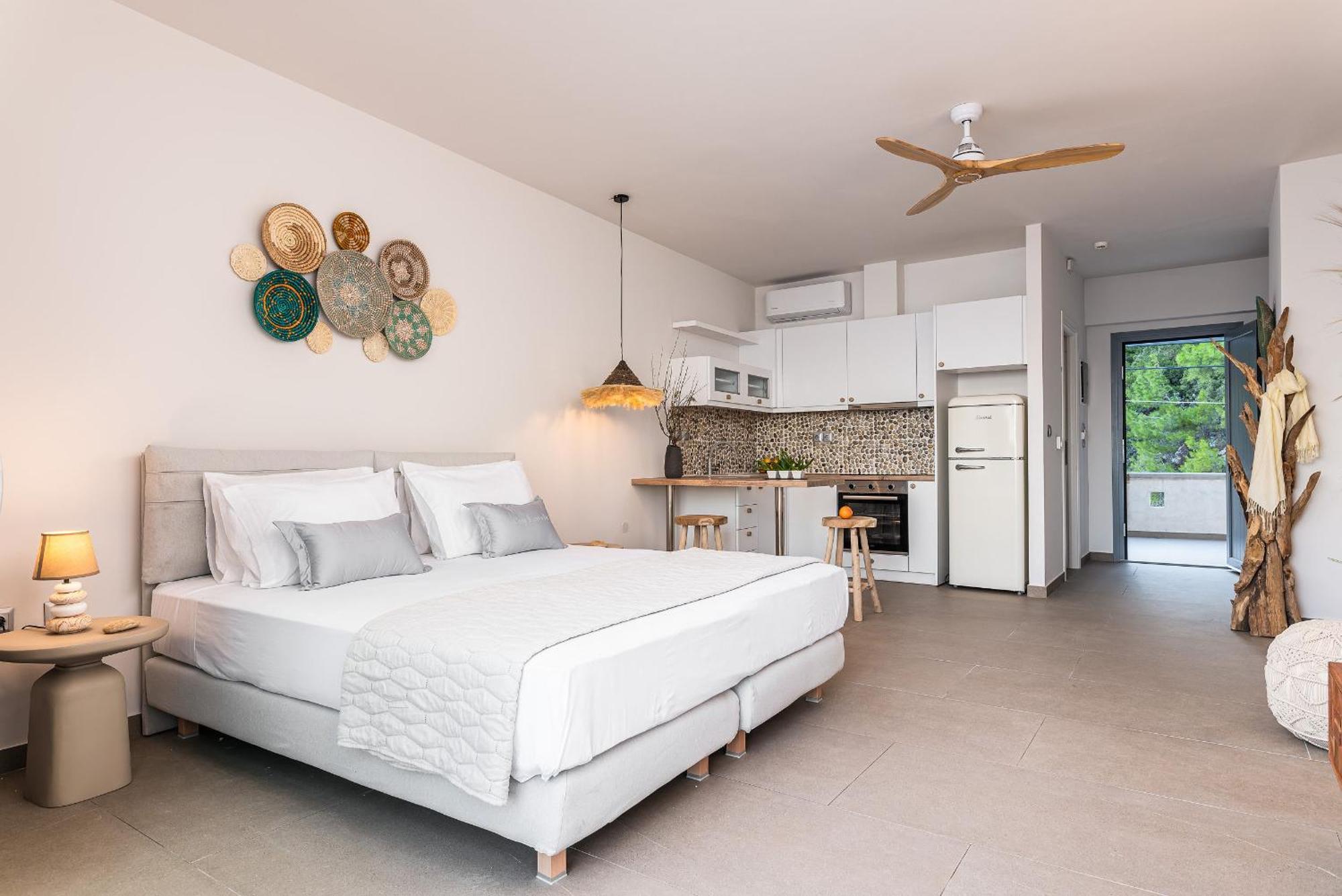 8Moons Boutique Apartments Kokkari Bagian luar foto