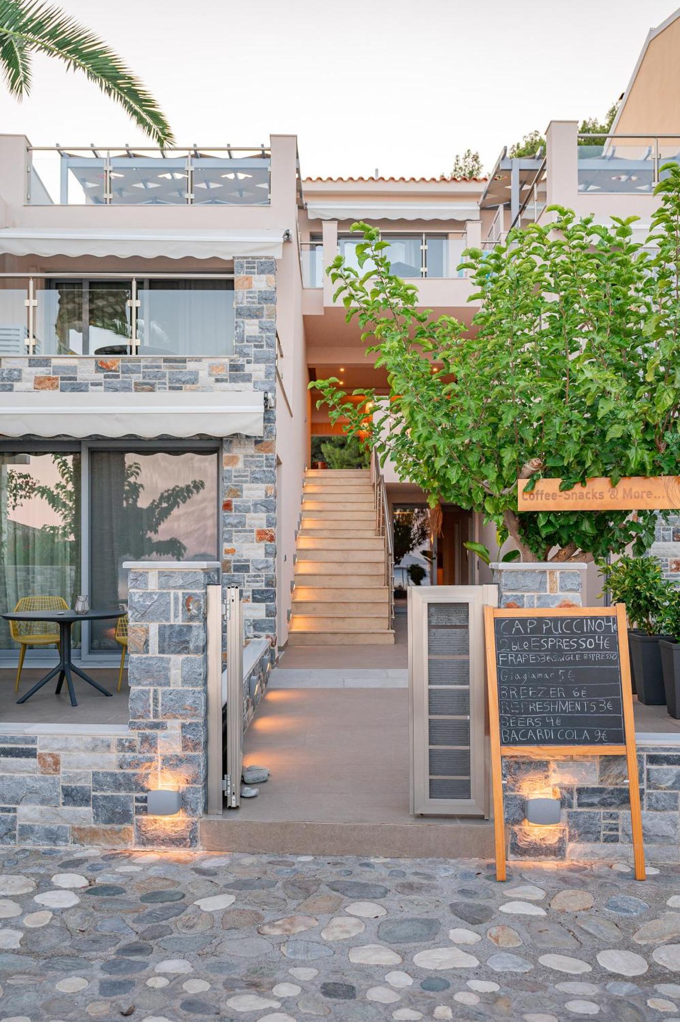8Moons Boutique Apartments Kokkari Bagian luar foto
